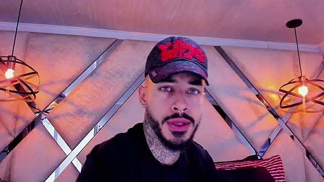 Snapshot of VinzenzRizzo chatting on 02-23-26, 03:37 VinzenzRizzo online show from 02-23-26, 03:37