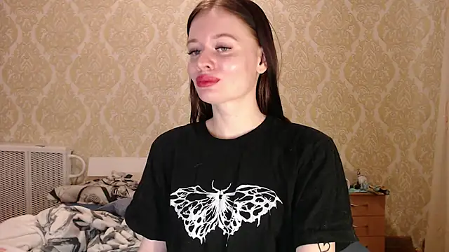 Snapshot of Kitkaat00 chatting on 10-01-25, 02:56 Kitkaat00 online show from 10-01-25, 02:56