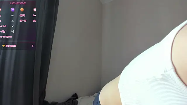 Snapshot of GraceBrawn chatting on 06-06-26, 05:23 GraceBrawn online show from 06-06-26, 05:23