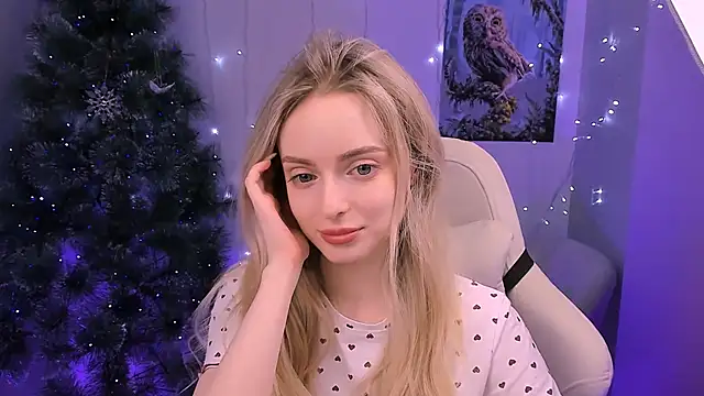 Snapshot of JuliaBrewwer chatting on 01-14-26, 05:18 JuliaBrewwer online show from 01-14-26, 05:18