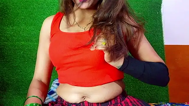 Snapshot of SEXY-SIMI-BHABI chatting on 05-15-26, 06:09 SEXY-SIMI-BHABI online show from 05-15-26, 06:09