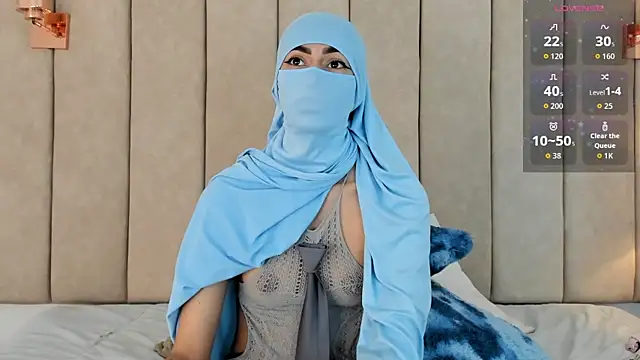 Snapshot of _Zahiira_ chatting on 05-21-26, 11:39 Zahiira online show from 05-21-26, 11:39