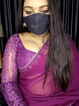 Snapshot of Webrowncouple chatting on 10-02-25, 05:42 Webrowncouple online show from 10-02-25, 05:42