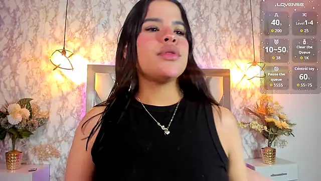 Snapshot of Aisha_poweer chatting on 11-25-25, 02:11 Aisha poweer online show from 11-25-25, 02:11