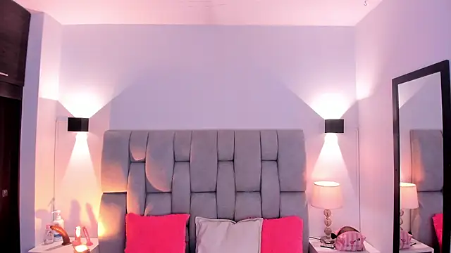 Snapshot of Mia_volkova chatting on 09-09-25, 12:37 Mia volkova online show from 09-09-25, 12:37