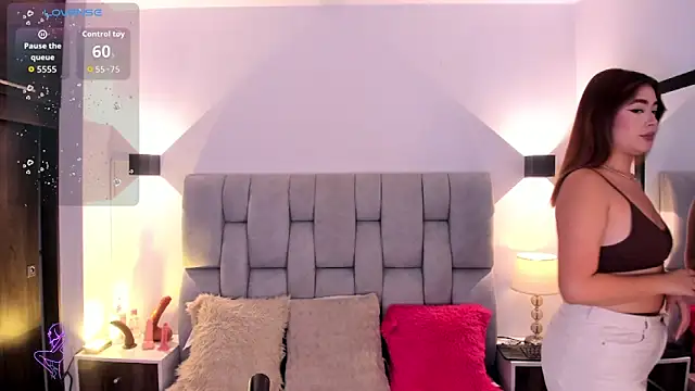 Snapshot of Mia_volkova chatting on 10-26-25, 12:33 Mia volkova online show from 10-26-25, 12:33