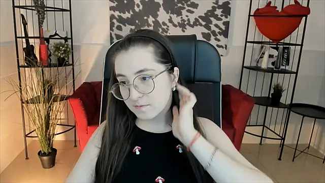 VirtuallVoyant online show from 11-12-25, 02:23