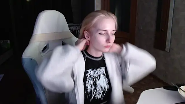 Cutti Crystal online show from 04-09-26, 07:41