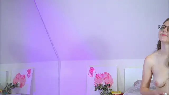 Snapshot of SabrinaSutton chatting on 11-10-25, 04:11 SabrinaSutton online show from 11-10-25, 04:11