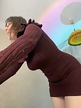 Snapshot of CrazyPinky chatting on 12-14-24, 11:07 CrazyPinky online show from 12-14-24, 11:07