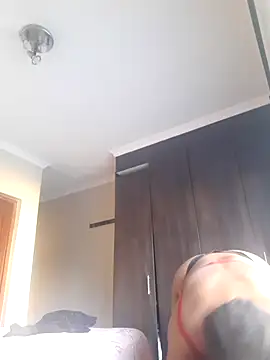 Snapshot of SweetBerryBliss chatting on 10-27-25, 03:27 SweetBerryBliss online show from 10-27-25, 03:27