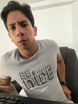 Snapshot of j_deex chatting on 10-12-25, 02:38 j deex online show from 10-12-25, 02:38