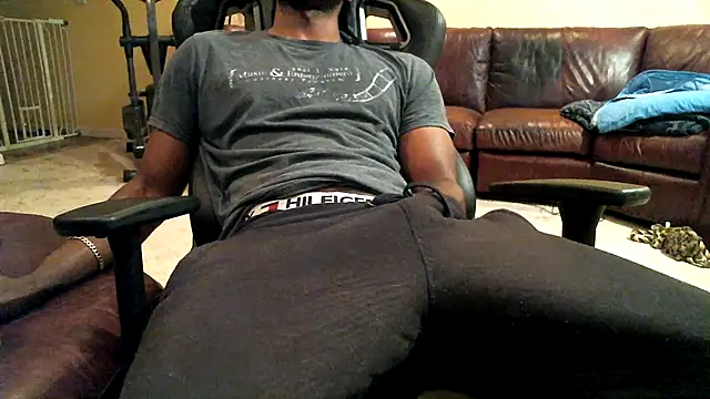 james421   online show from 12-01-25, 05:56