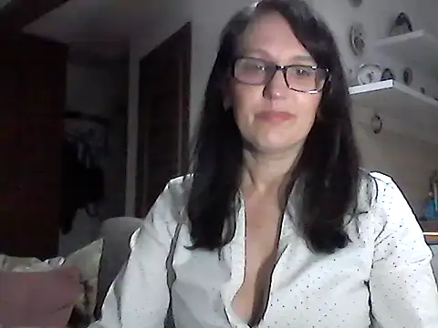 Elena48324 online show from 04-09-26, 05:29