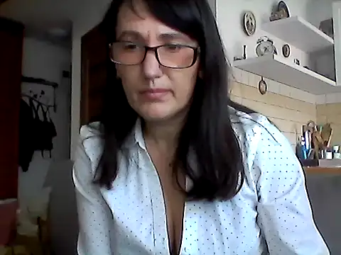 Elena48324 online show from 04-25-26, 01:41