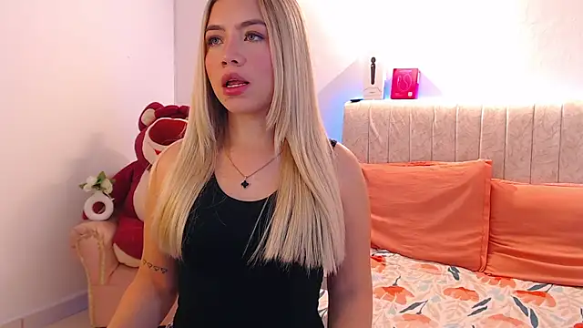 Snapshot of _Tiffany1 chatting on 11-26-25, 05:58 Tiffany1 online show from 11-26-25, 05:58