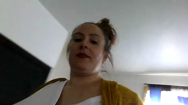 Snapshot of HarmonyRayWishes chatting on 10-30-25, 03:35 HarmonyRayWishes online show from 10-30-25, 03:35