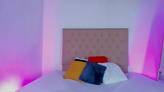 Snapshot of Zafiro__Brown chatting on 09-23-25, 12:52 Zafiro Brown online show from 09-23-25, 12:52