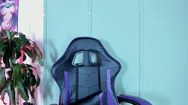 Snapshot of Zafiro__Brown chatting on 09-27-25, 12:21 Zafiro Brown online show from 09-27-25, 12:21