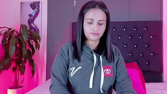 Snapshot of Zafiro__Brown chatting on 09-29-25, 07:57 Zafiro Brown online show from 09-29-25, 07:57