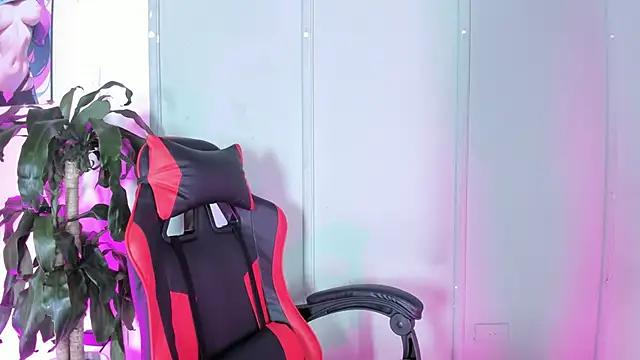 Snapshot of Zafiro__Brown chatting on 09-30-25, 12:32 Zafiro Brown online show from 09-30-25, 12:32