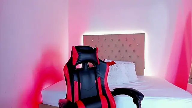 Snapshot of Zafiro__Brown chatting on 10-16-25, 11:33 Zafiro Brown online show from 10-16-25, 11:33