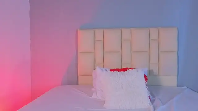 Snapshot of Zafiro__Brown chatting on 12-03-25, 12:03 Zafiro Brown online show from 12-03-25, 12:03