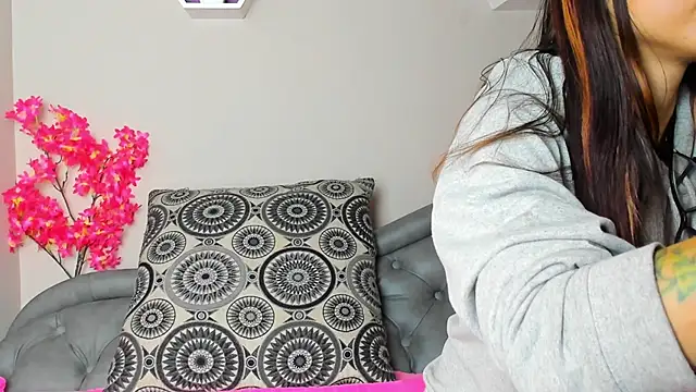 Dafne Mel online show from 09-19-25, 02:51