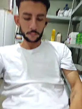 Snapshot of Saraiva2002 chatting on 11-11-25, 01:00 Saraiva2002 online show from 11-11-25, 01:00