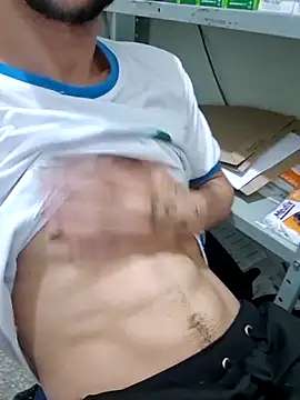 Snapshot of Saraiva2002 chatting on 12-18-25, 12:44 Saraiva2002 online show from 12-18-25, 12:44