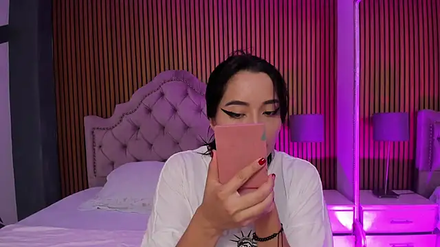 Starbutterflyy  online show from 11-04-25, 04:11