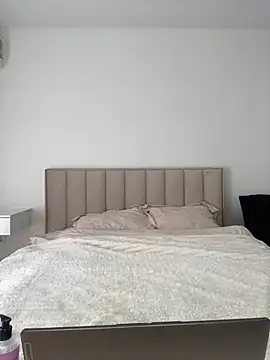 AmandaStoun online show from 04-15-26, 09:38