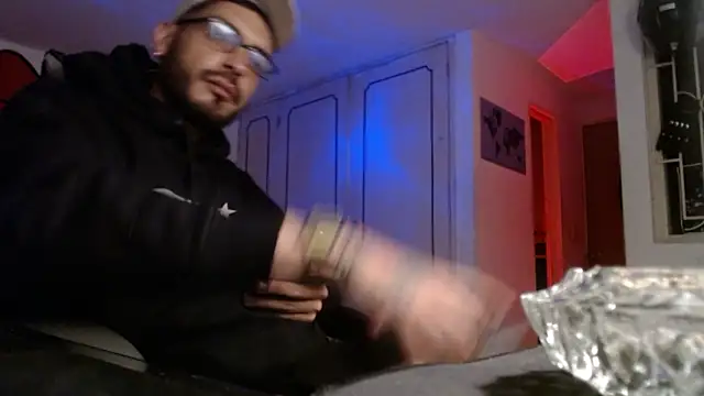 malek xarx  online show from 02-03-26, 01:37