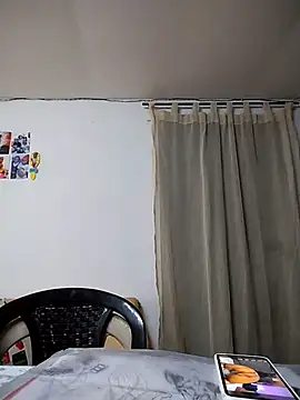 Snapshot of Jhoan_Simply chatting on 12-20-25, 12:01 Jhoan Simply online show from 12-20-25, 12:01