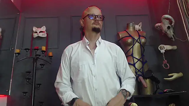 Snapshot of zain_kreigger chatting on 11-30-25, 04:16 zain kreigger online show from 11-30-25, 04:16