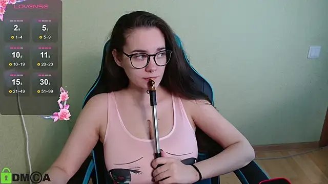 Snapshot of JudyMarbles chatting on 11-14-25, 07:18 JudyMarbles online show from 11-14-25, 07:18