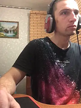 Snapshot of Alexilon chatting on 11-26-25, 03:57 Alexilon online show from 11-26-25, 03:57