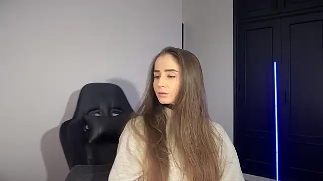 Snapshot of s_meow chatting on 11-12-25, 10:41 s meow online show from 11-12-25, 10:41