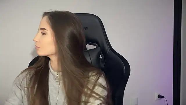 Snapshot of s_meow chatting on 11-22-25, 10:53 s meow online show from 11-22-25, 10:53