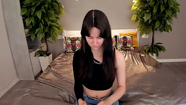 BerryDiva online show from 10-02-25, 07:54