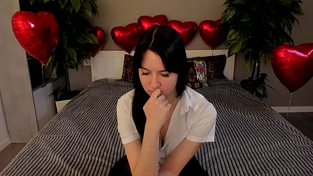 Snapshot of BerryDiva chatting on 02-07-26, 07:34 BerryDiva online show from 02-07-26, 07:34