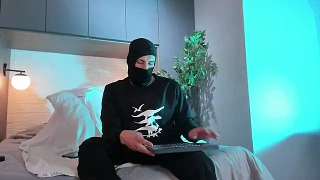 Snapshot of Dustin_Sonne chatting on 09-12-25, 04:01 Dustin Sonne online show from 09-12-25, 04:01