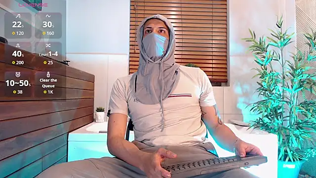 Snapshot of Dustin_Sonne chatting on 09-13-25, 03:50 Dustin Sonne online show from 09-13-25, 03:50