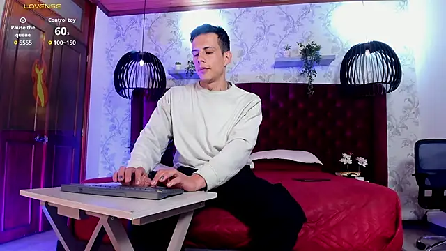 Snapshot of Dustin_Sonne chatting on 09-26-25, 03:43 Dustin Sonne online show from 09-26-25, 03:43