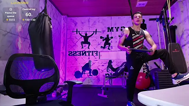 Snapshot of Dustin_Sonne chatting on 09-29-25, 03:33 Dustin Sonne online show from 09-29-25, 03:33