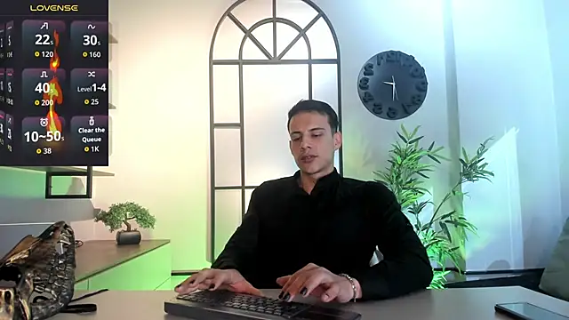 Snapshot of Dustin_Sonne chatting on 10-13-25, 03:28 Dustin Sonne online show from 10-13-25, 03:28