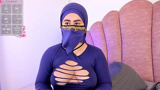 Snapshot of halabi_saha chatting on 11-28-25, 10:51 halabi saha online show from 11-28-25, 10:51