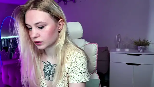 Sofia Kenwood online show from 06-03-26, 04:04