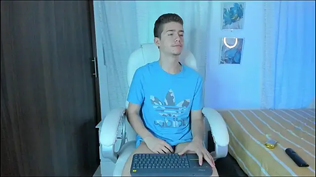 ThiagooJames online show from 09-13-25, 02:44