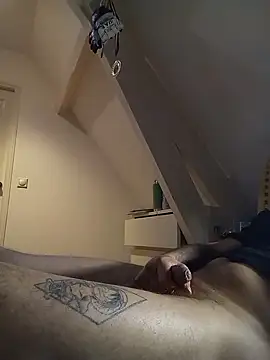 Snapshot of Tholel420 chatting on 04-01-26, 08:50 Tholel420 online show from 04-01-26, 08:50